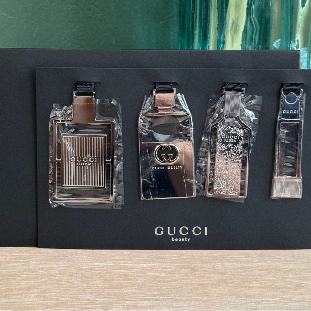Gucci Beauty Silver Bag Tag Accessory set of 4 G W P